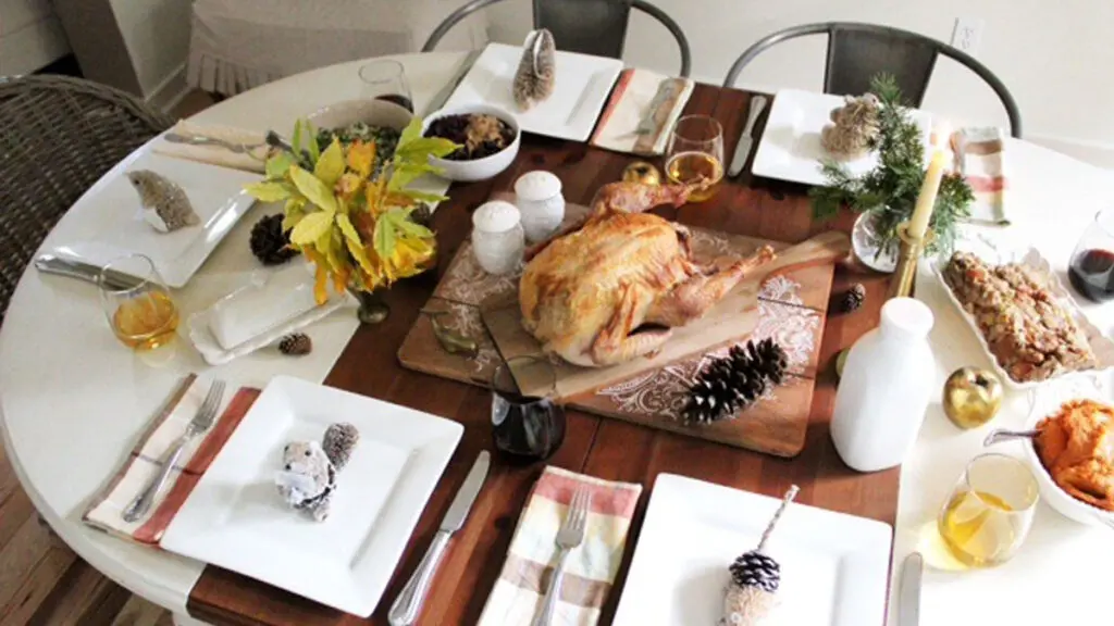 Holiday Turkey Feast from Harry & David puts the gourmet in our favorite prepared meal: Thanksgiving dinner.