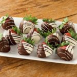 Chocolate covered strawberries | Valentine's Day gifts