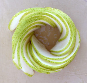 How To Cut Pears