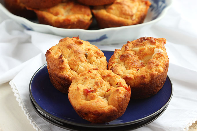 Pepper and Onion Cheesy Biscuits thumbnail