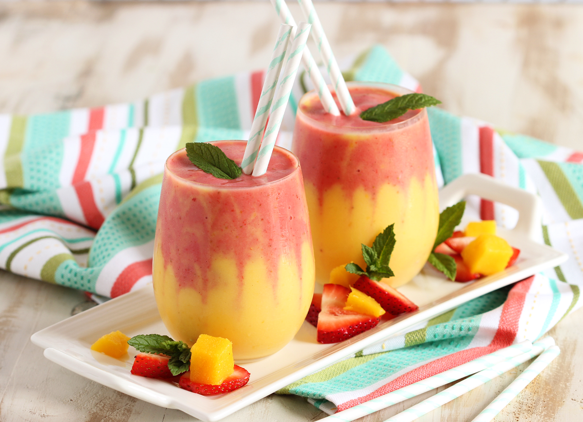 mango and strawberry smoothie