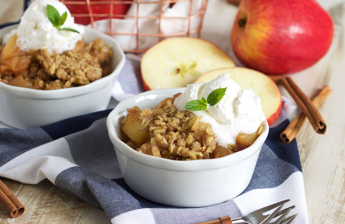 Easy Slow Cooker Apple Crisp Recipe