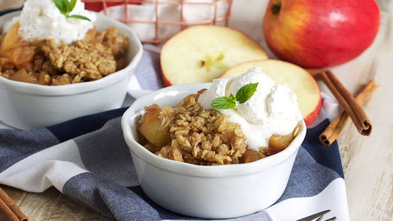 apple-crisp-slow-cooker-hero