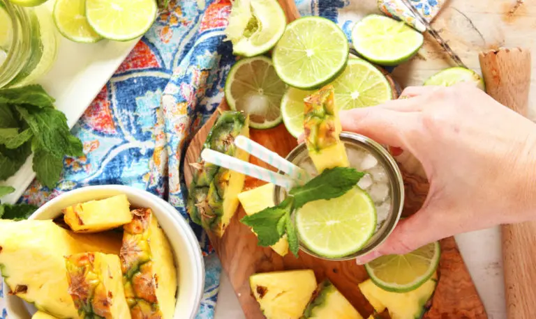Sparkling Pineapple Cocktail - Mojito Recipe