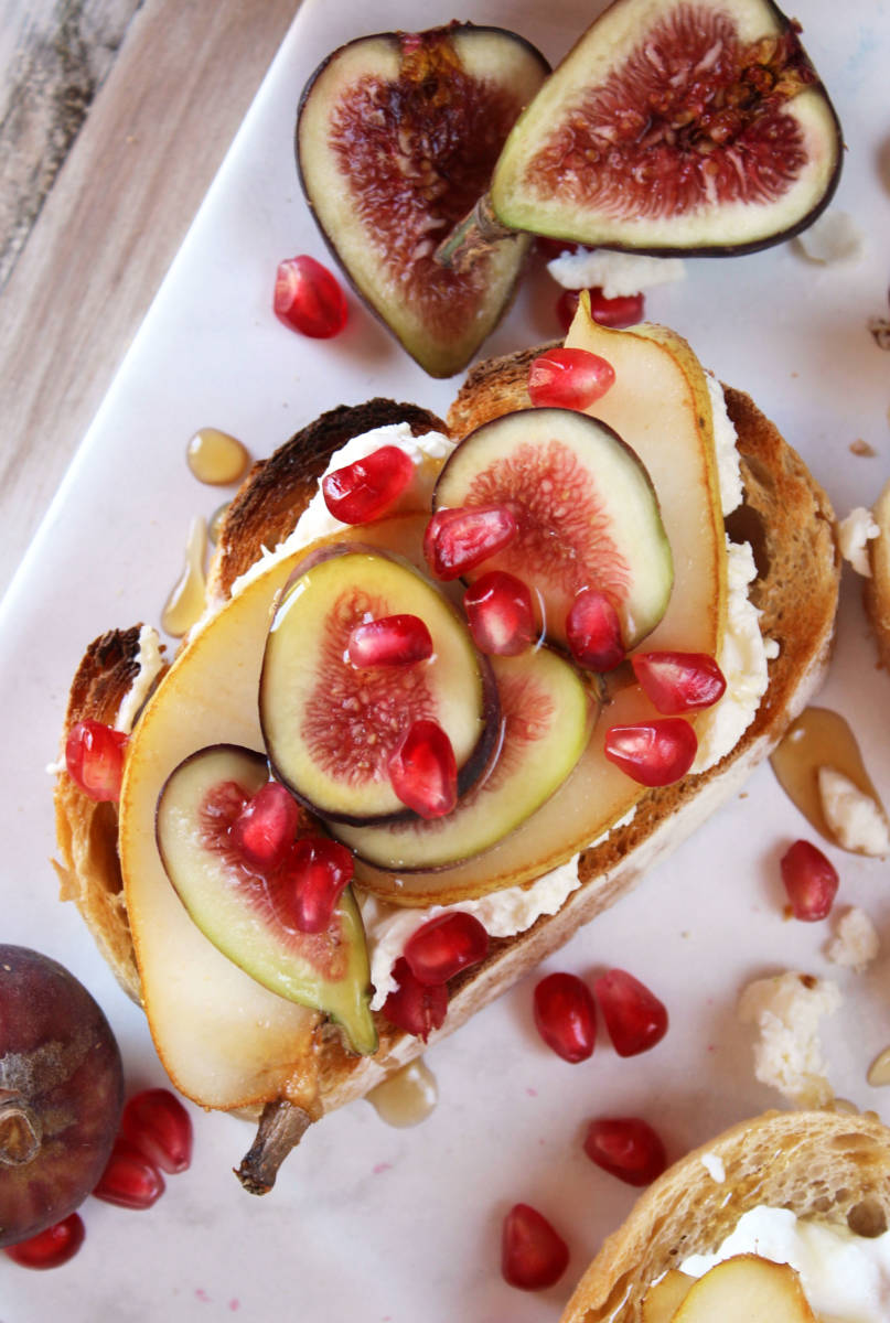Fig and Cheese Toast Recipe