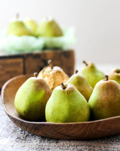 pears in fruit bowl