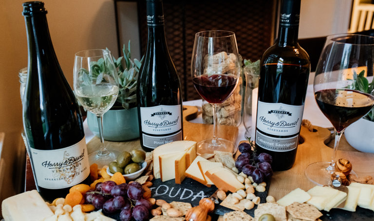 4 Delicious Wine and Cheese Pairings for Your Next Party