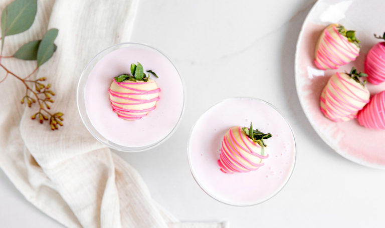 Galentine’s Day Martini With Chocolate Strawberries