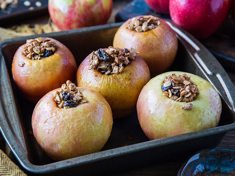 Easy recipes image - baked apples with granola