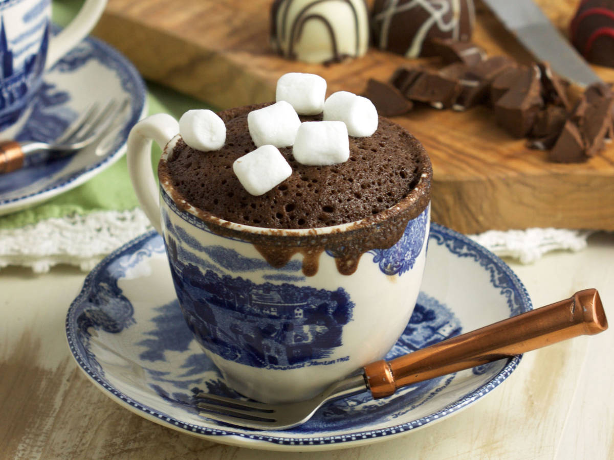 Easy recipes image - One-minute chocolate mug cake with marshmallows