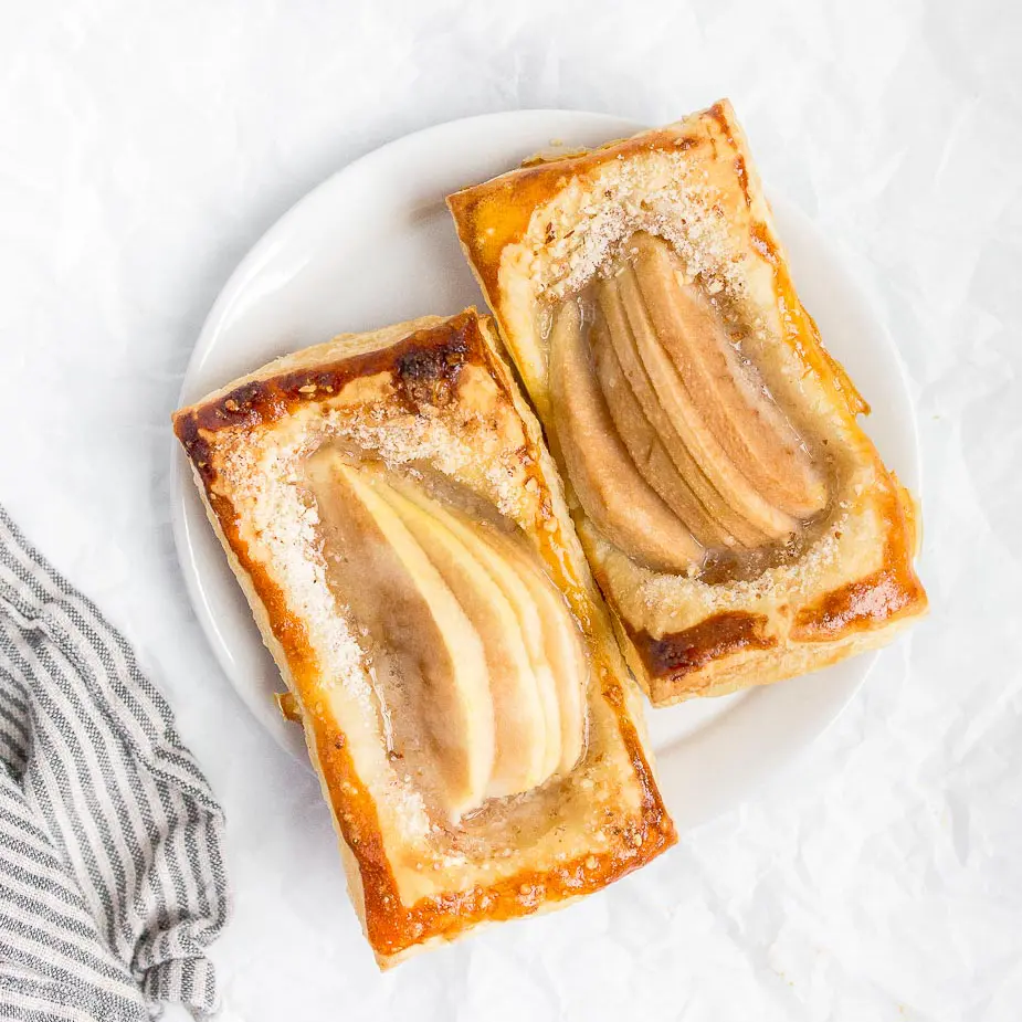 baked pear tarts