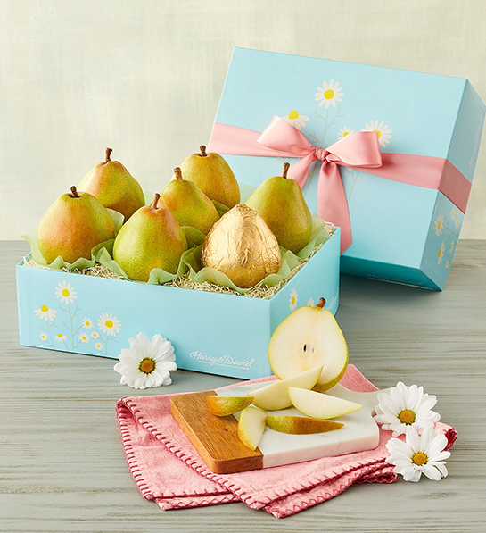 Last minute gift ideas for mom with a box of Harry & David pears.