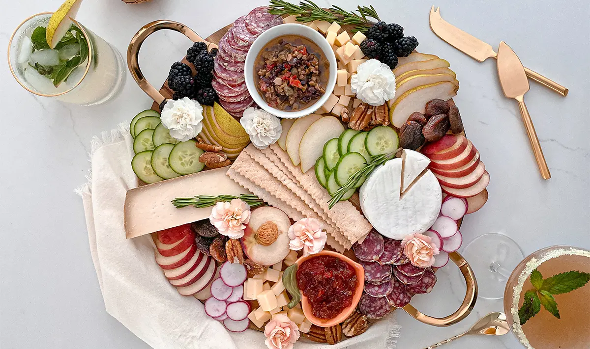 Vegan Cheese Board (perfect for entertaining!) - Flora & Vino