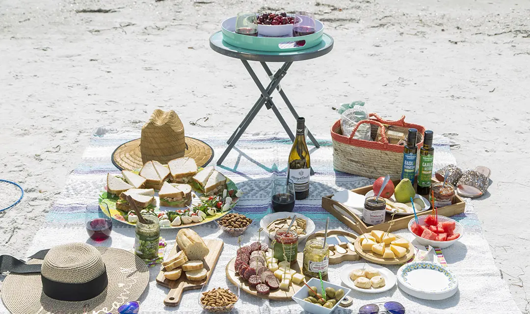 Picnic Lunch  Picnic foods, Picnic food, Party food platters