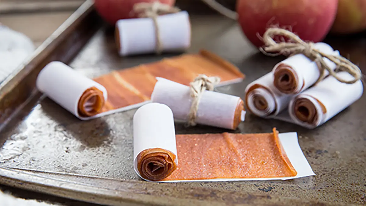 How to Make Fruit Leather {Easy DIY Tutorial} - FeelGoodFoodie