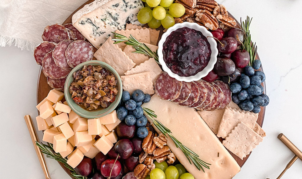 how to build a charcuterie board