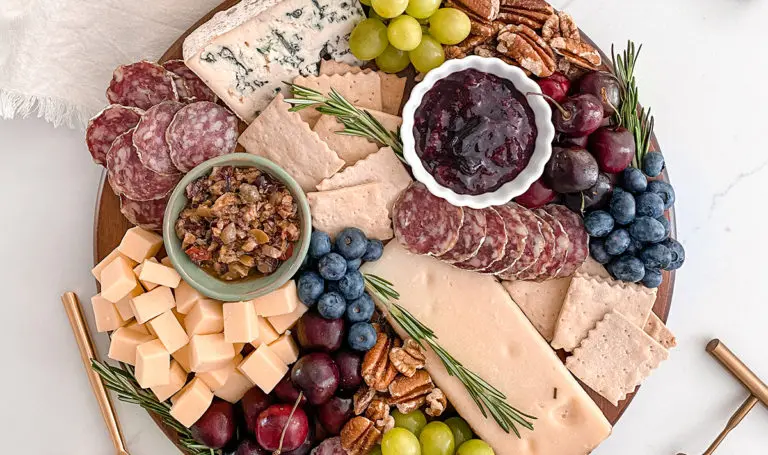 how to build a charcuterie board