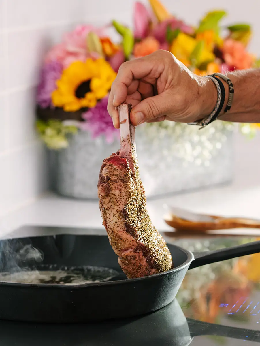 Indoor grilling of a ribeye steak with Geoffrey Zakarian.