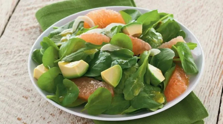 Salad recipe for Fruit of the Month Club members - avocado, grapefruit and arugula salada