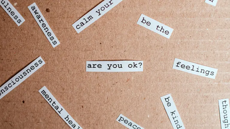 Online support communities with a corkboard with helpful reminders for mental health.