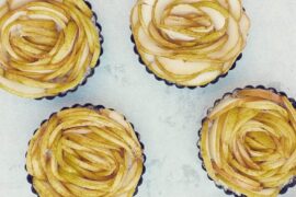 Pear recipes with four individual pear tarts