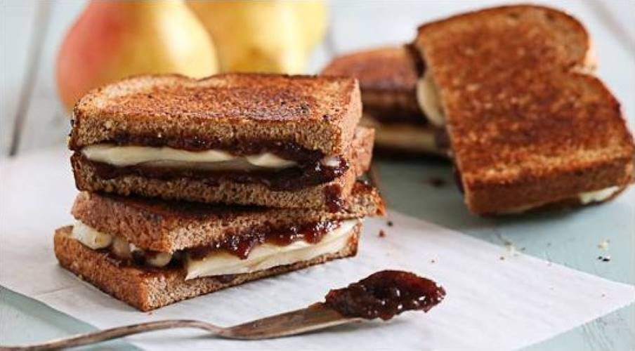 Skinnytaste Pear and Brie Gourmet Grilled Cheese Sandwich