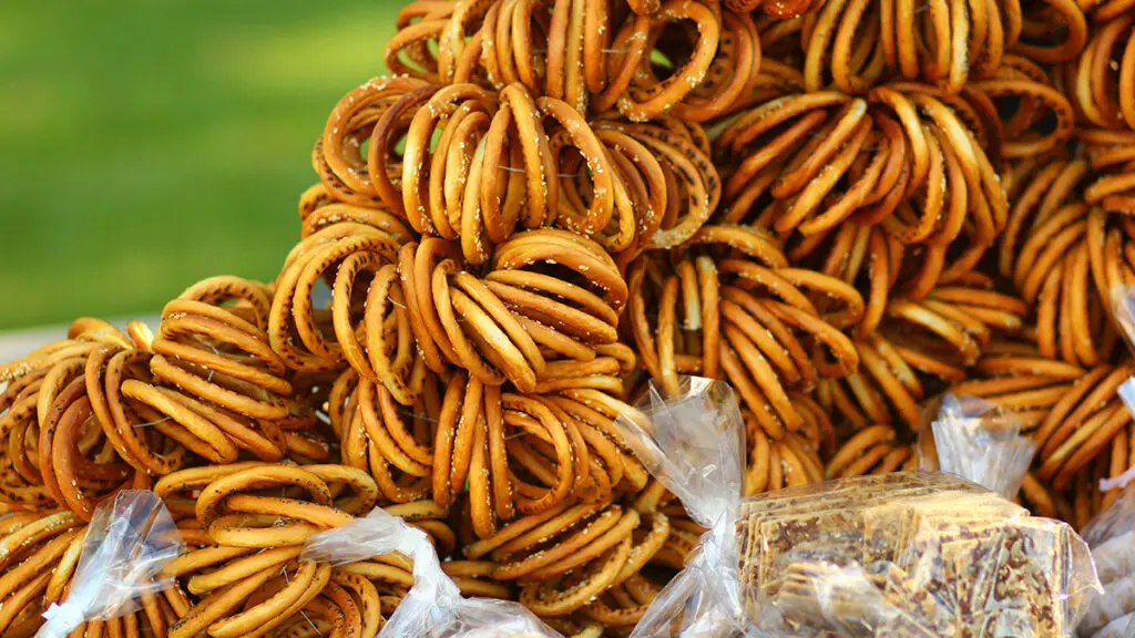 Types of bagels around the world with bublik bagels on a stand.