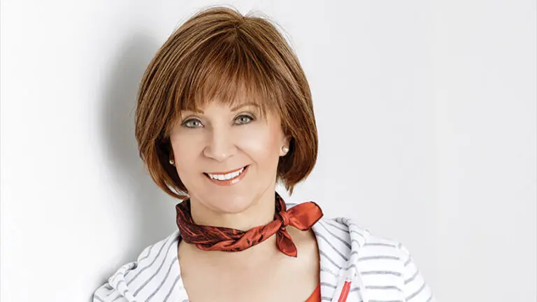 Janet Evanovich author photo courtesy Roland Scarpa web